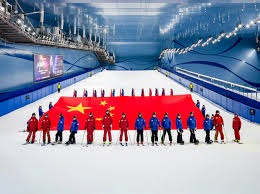 场均轰26+10！中国女篮又一15岁1米90新星蹿升：未来搭档韩旭？